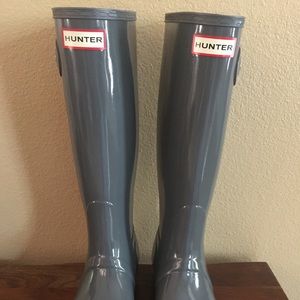 Hunter Glossy Tall Boots in Feather Grey sz 7